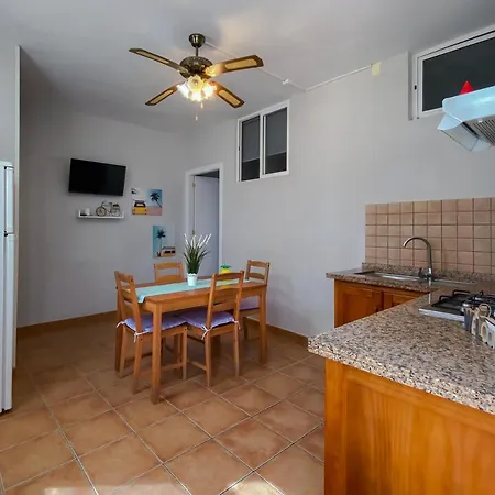Διαμέρισμα Playa Jardin Paradise 2 *